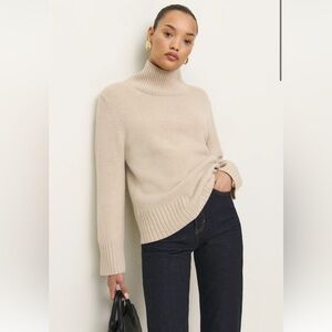 Reformation Conrad Cashmere Turtleneck in Wheat